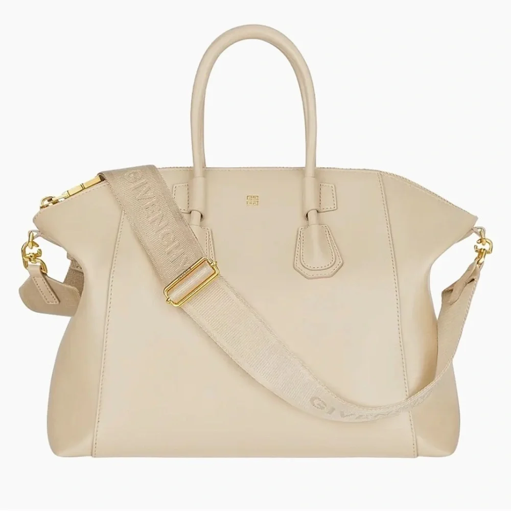 GIVENCHY Medium Antigona Sport Shoulder Bag in Calf Leather Beige NWT
